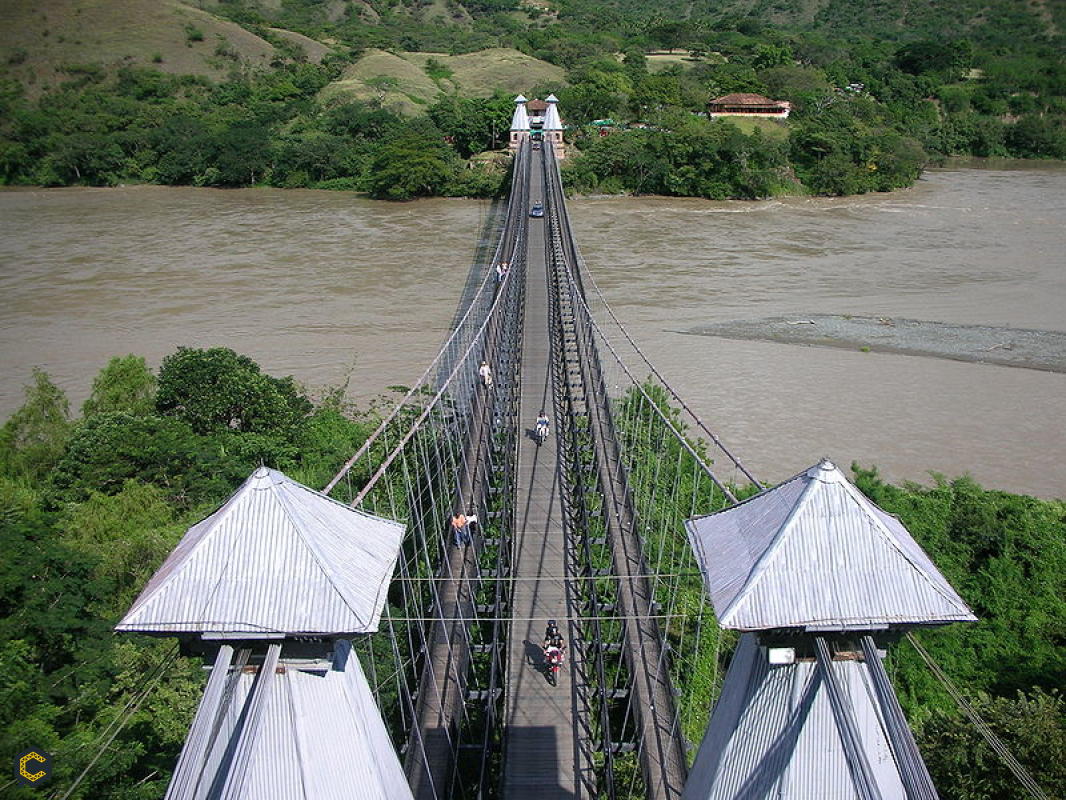 El puente de Occidente y la historia de un símbolo colombiano